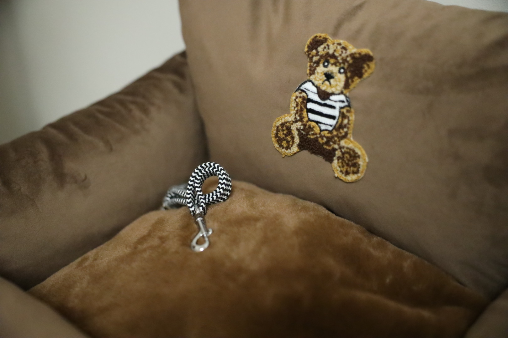 Siedzisko samochodowe Velvet Chocolate - obrazek 4