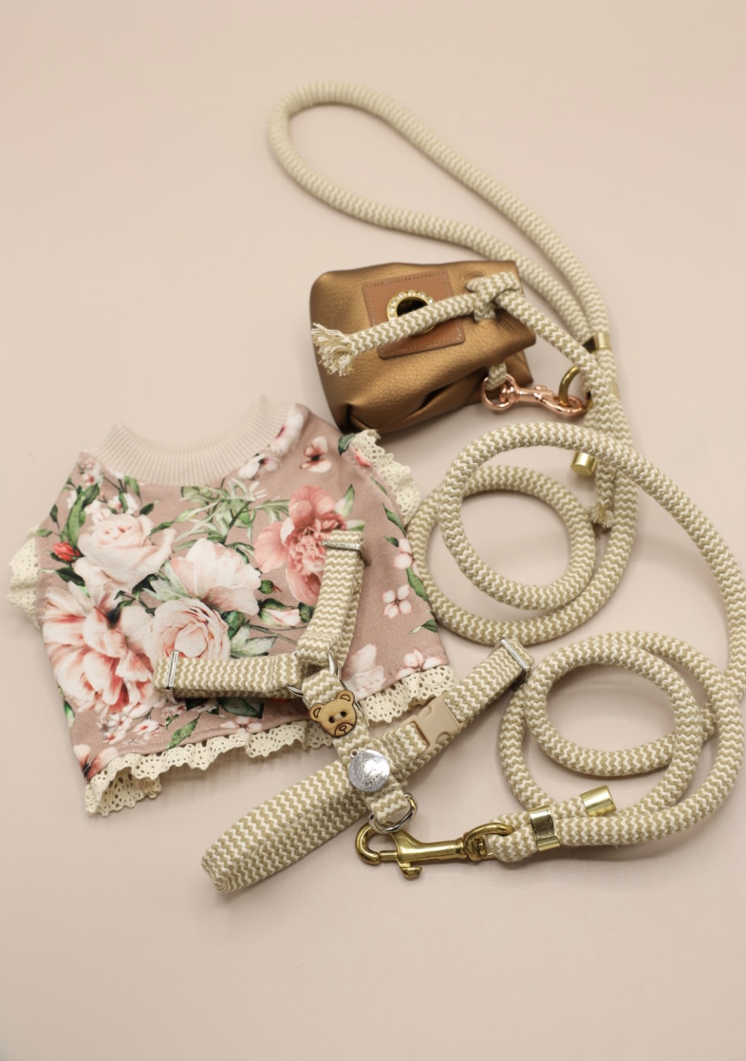 Bluzka Short Pink Flowers - obrazek 4